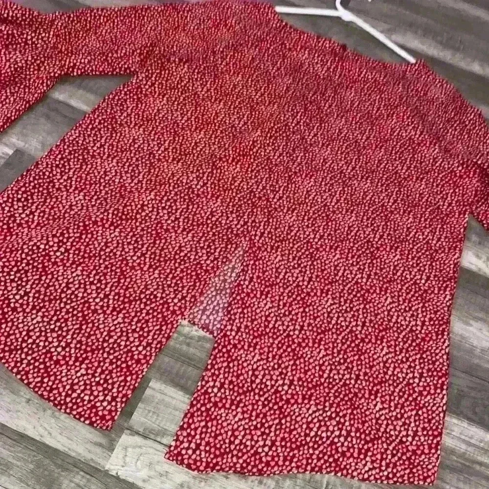 Large Lightweight Flowing Blouse B - Picture 5 of 6